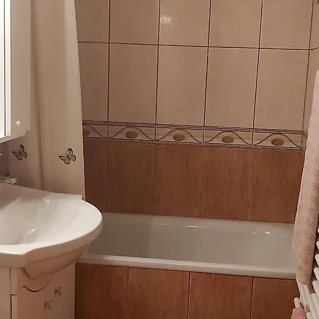 Dan - Two Bedrooms
