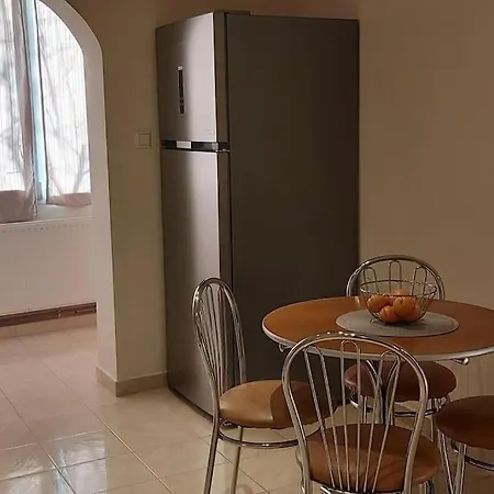 Dan - Two Bedrooms Apartment